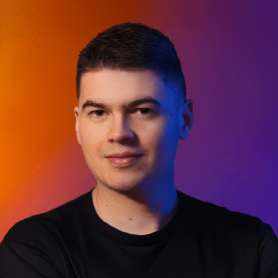 Headshot of Matt Komendołowicz